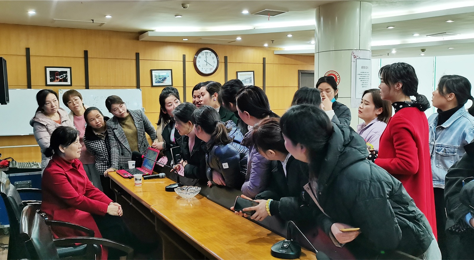 20210322129159.jpg 女职工讲座_3903_副本.jpg