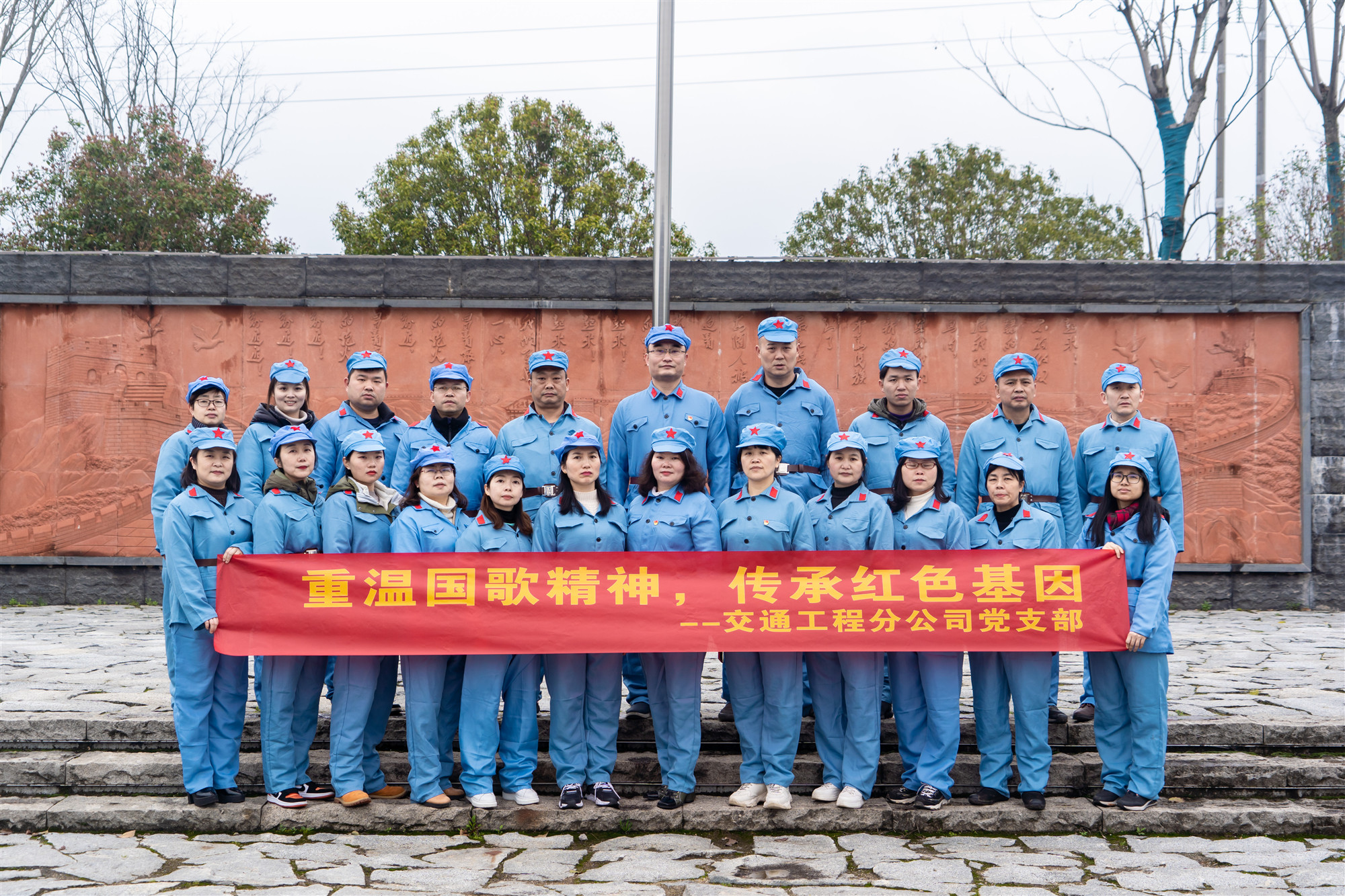 20210406133764.jpg 5交通工程唱红歌DSC03848_副本.jpg